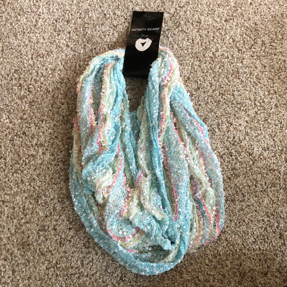 Infinity scarf